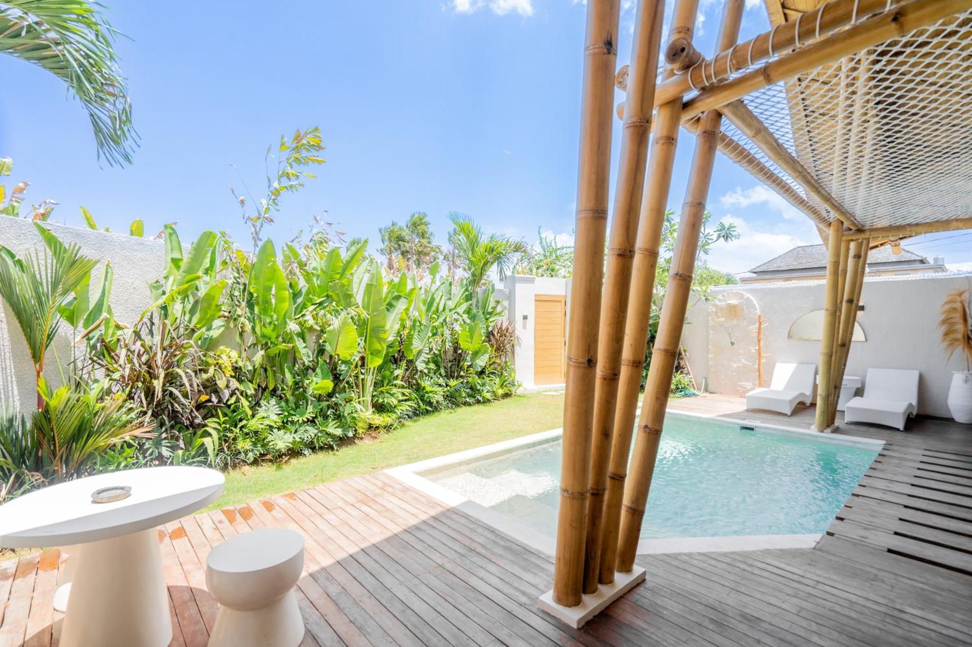 Villa Sunset Bamboo - 3Br Villa In Kerobokan Exterior foto
